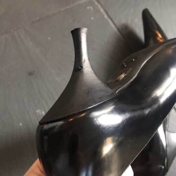 Classic PRADA pumps size 39,  3"heel for all-day comfort. BLACK.  Runs narrow. - Picture 6 of 8